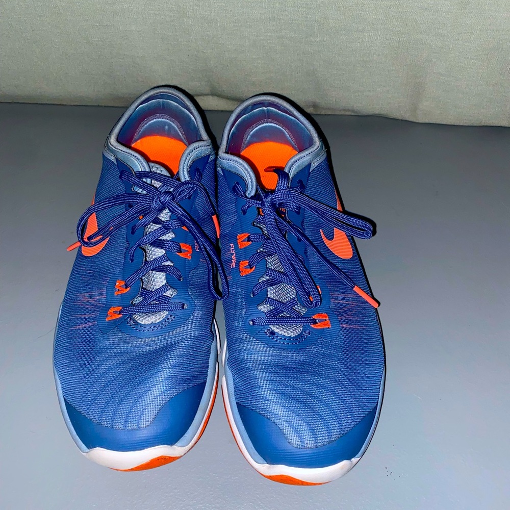 Nike Flyknit running shoes size 9
